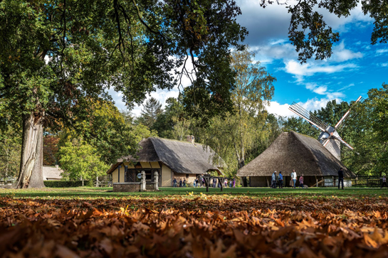 herfstbeeld van openluchtmuseum Bokrijk